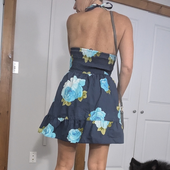 Halter summer dress - Picture 5 of 5